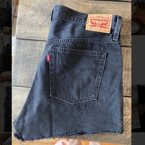 Womens Levi Shorts - Picture 1 of 5